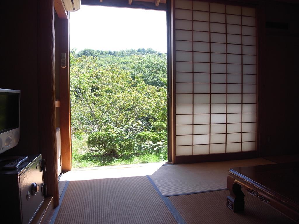 Tokonamiso Hotel Nagiso Ruang foto